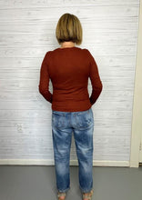 Load image into Gallery viewer, Boyfriend Jeans w/ Rolled Cuff
